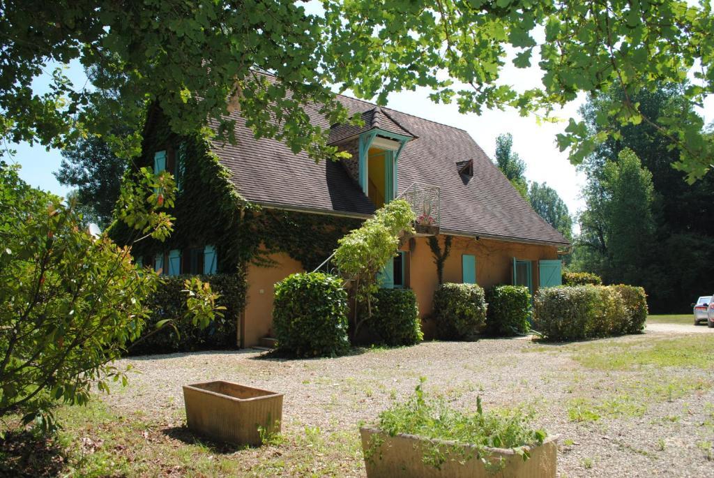 Maison d'Hôtes Le Moulin Pointu Sainte-Nathalène Exterior foto
